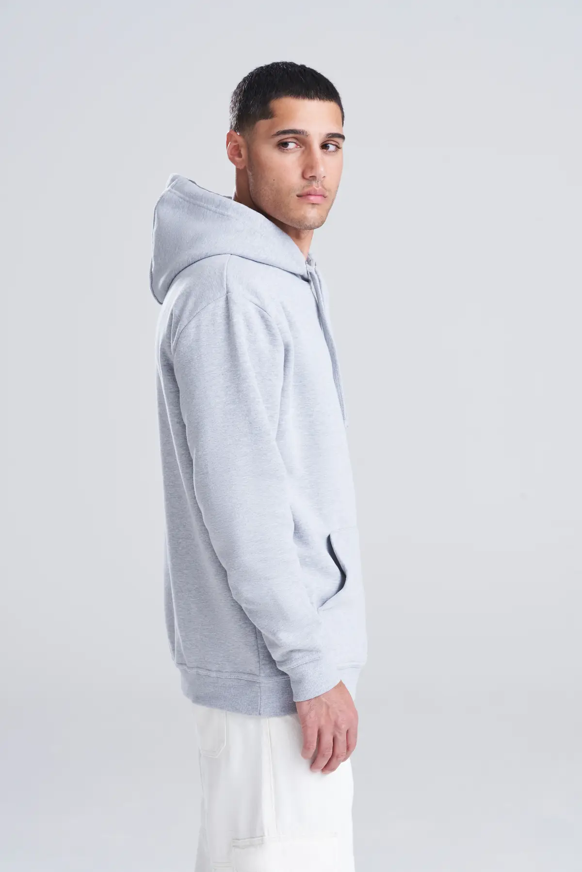 AWDis Just Hoods Heavyweight hoodie – Heather Grey – Original on-model photograph 04