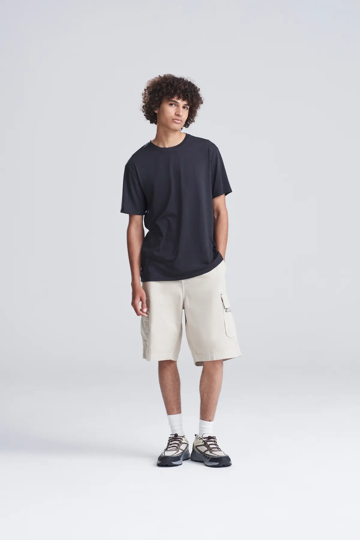 AWDis Just T's Triblend T – Heather Black – Original on-model photograph 00