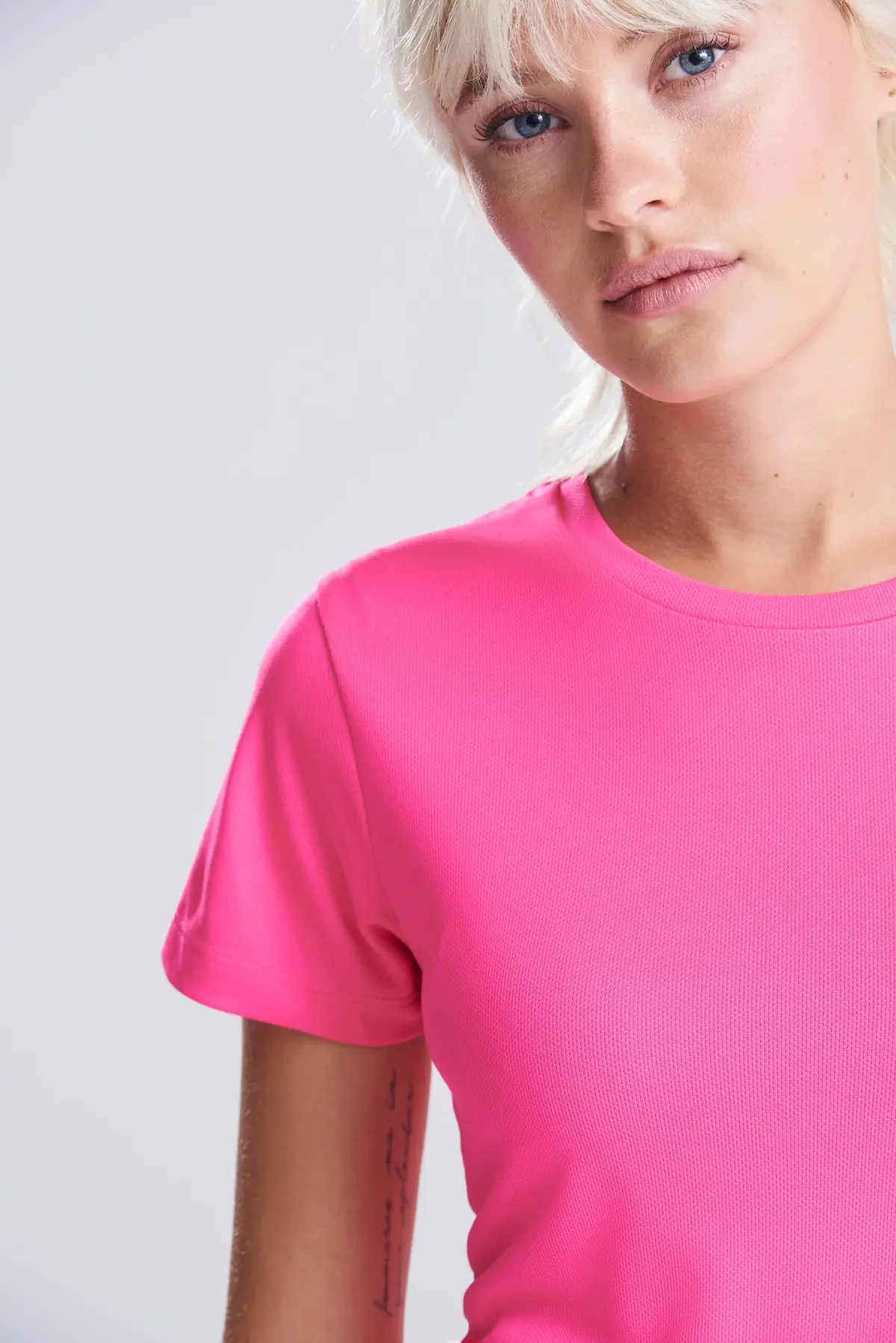 AWDis Just Cool Women's cool T – Hyper Pink – AWDis original on-model photograph