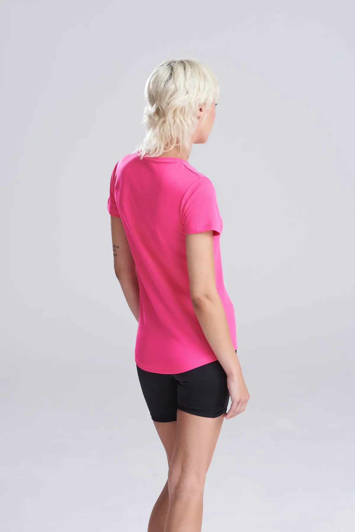 AWDis Just Cool Women's cool T – Hyper Pink – AWDis original on-model photograph