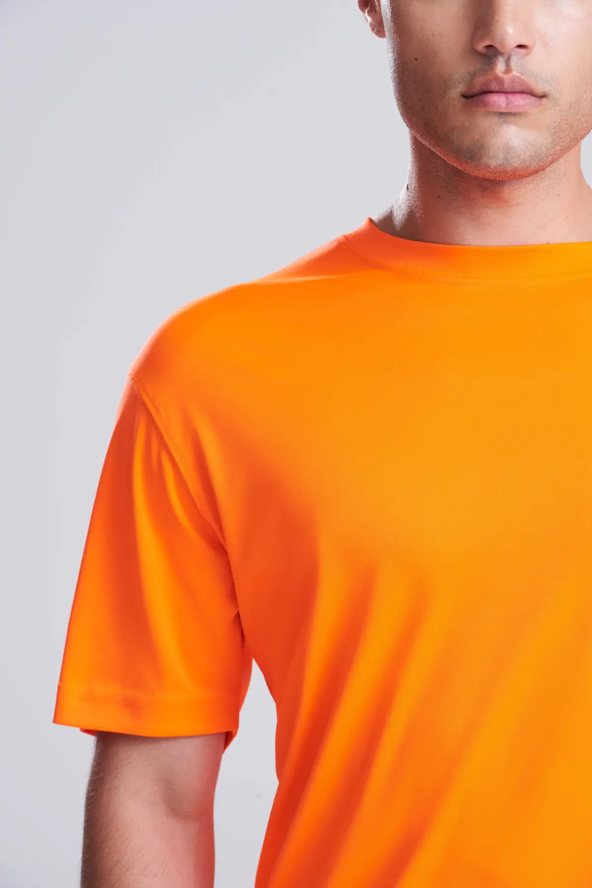 AWDis Just Cool Cool smooth T – Electric Orange – AWDis original on-model photograph