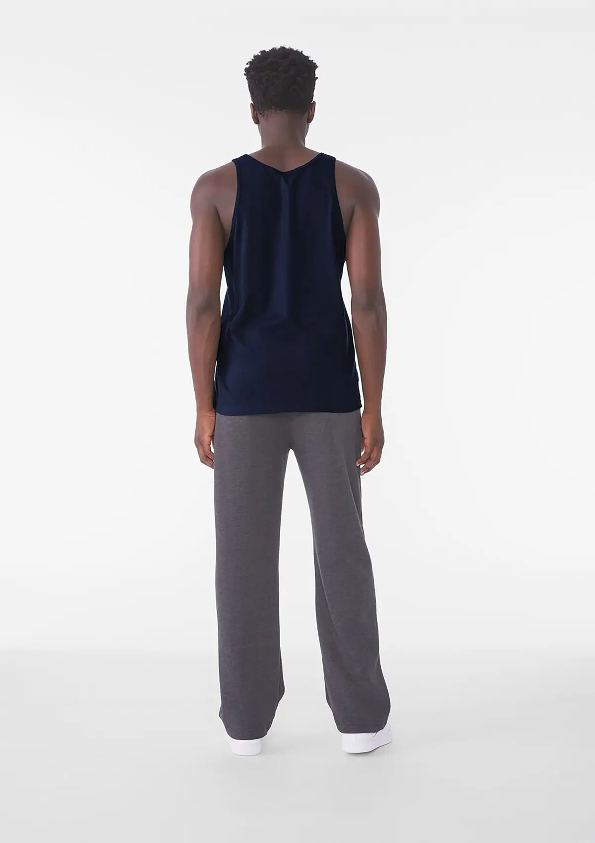 Bella+Canvas Unisex Jersey tank top – Navy – Original on-model photograph 02