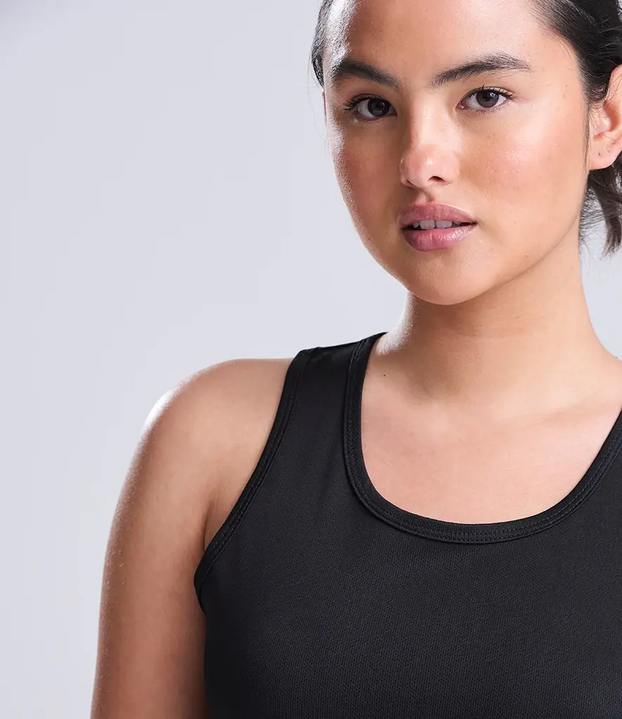 AWDis Just Cool Women's cool vest – Jet Black – JC015 Jet Black Model