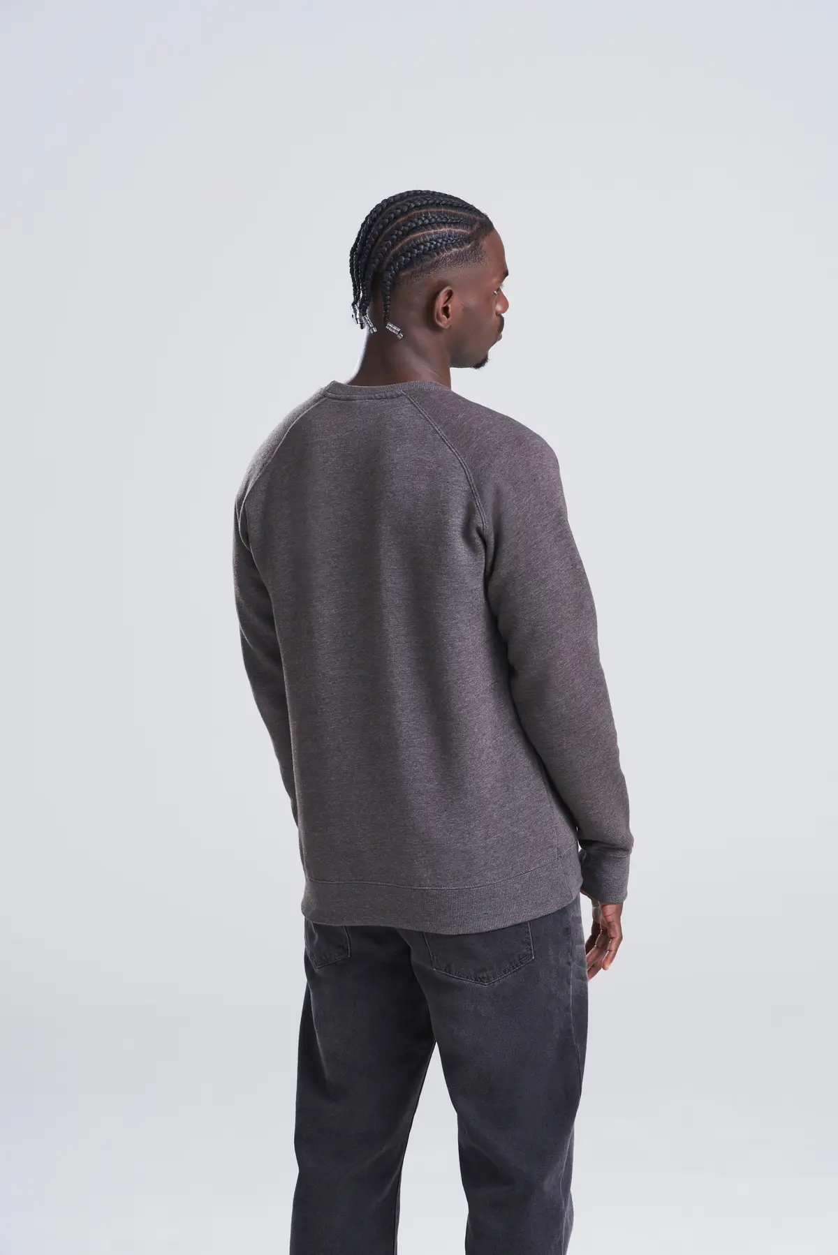 AWDis Just Hoods Graduate heavyweight sweatshirt – Charcoal – Original on-model photograph 04