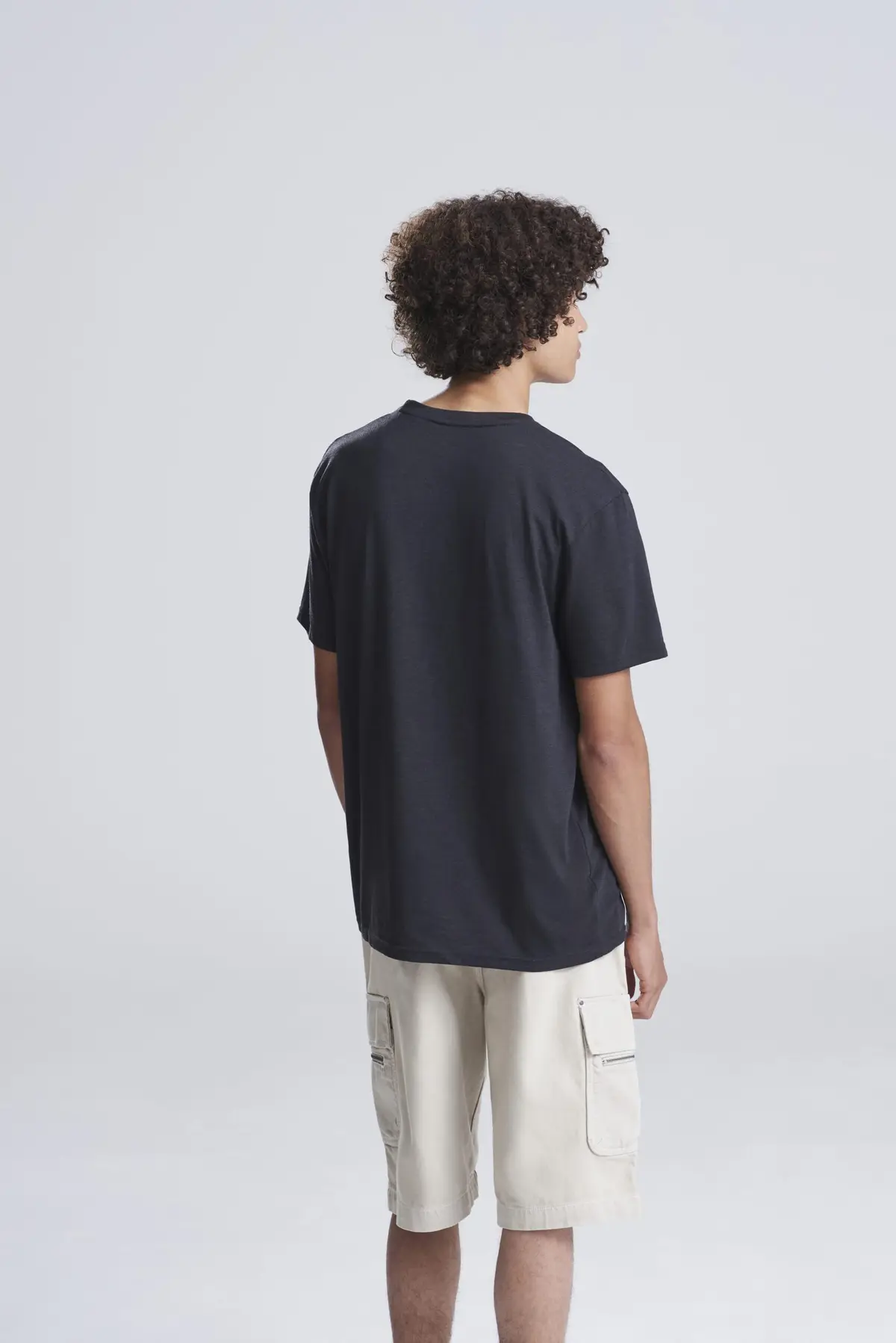 AWDis Just T's Triblend T – Heather Black – AWDis original on-model photograph